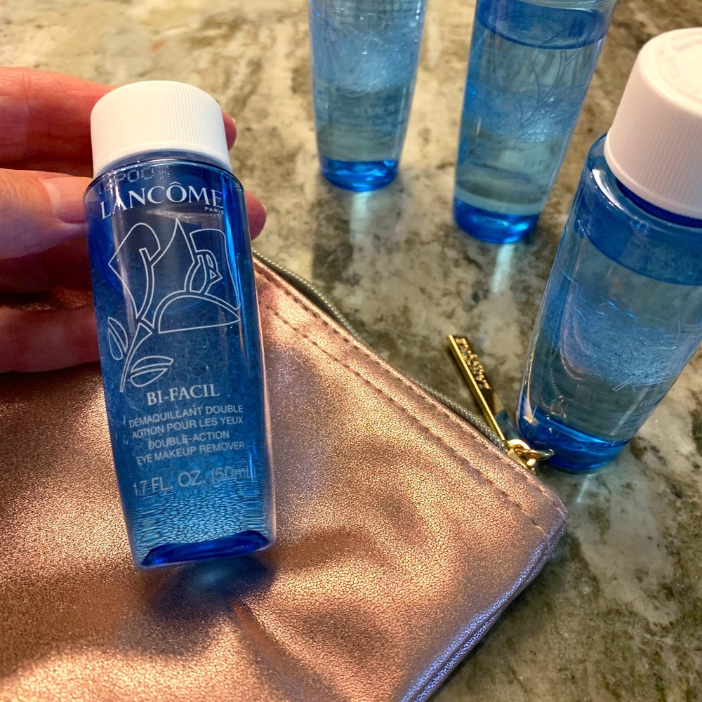 Lancôme Bi-Facial 1.7 oz Eye makeup remover. Set of 4. New in pouch